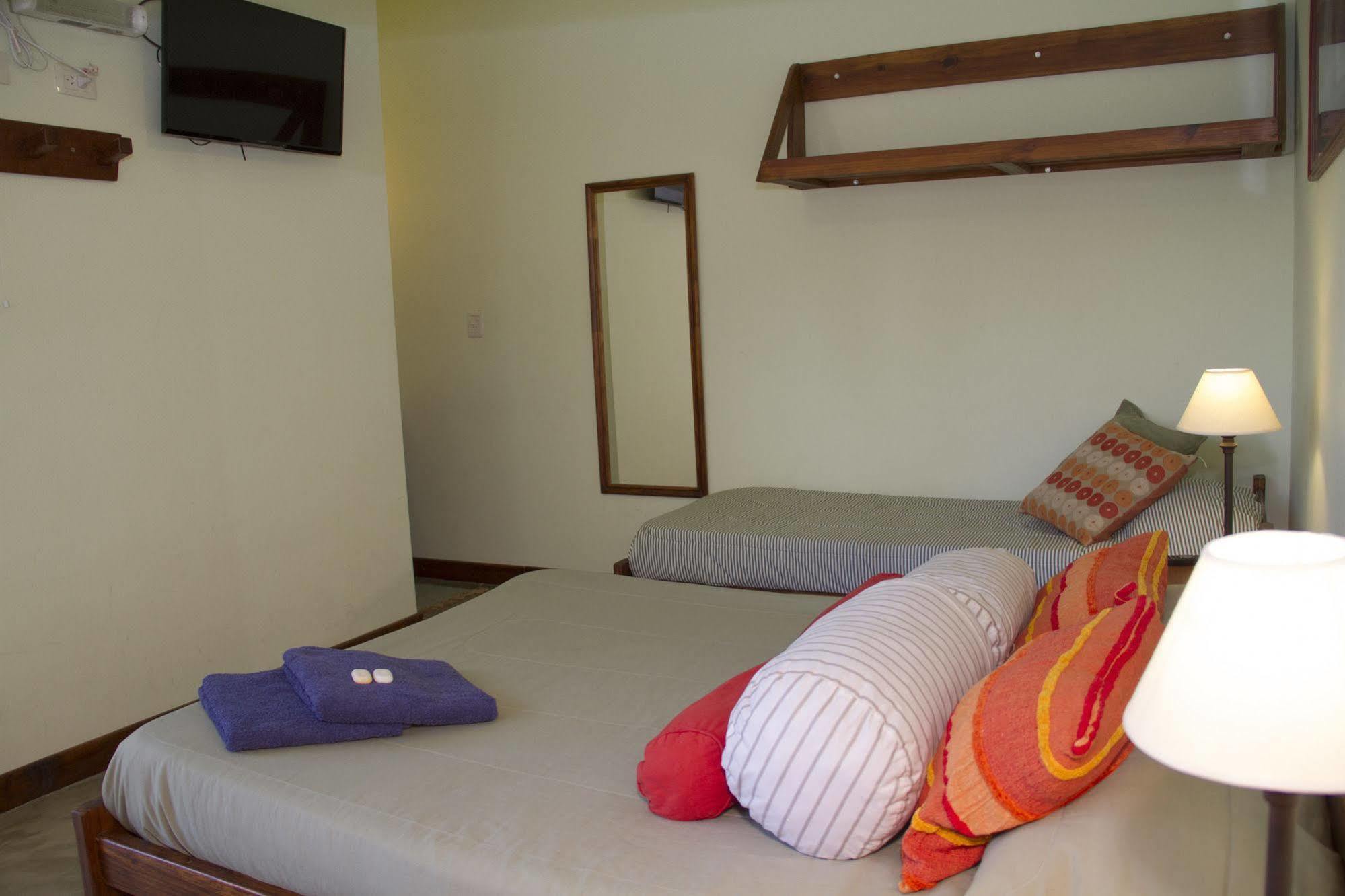 La Tosca Hostel Пуэрто-Мадрин Экстерьер фото